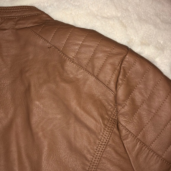 Leather jacket - Picture 6 of 7